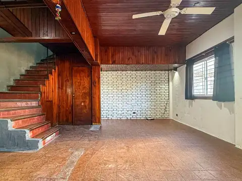Depto Tipo Casa en Venta 43 años