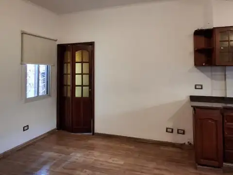 Depto Tipo Casa en Alquiler de 1 dormitorio