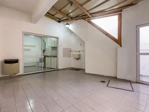 Depto Tipo Casa 4 ambientes con 1 baño