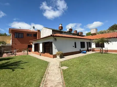 Casa 6 ambientes con 5 baños