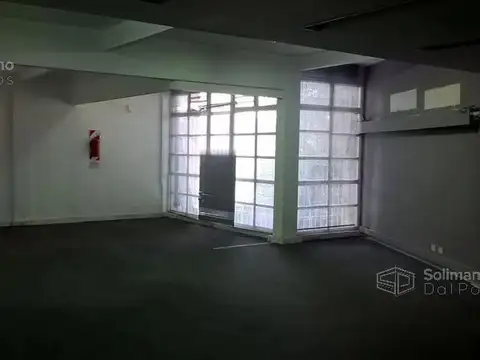 Oficina Monoambiente con 8 baños