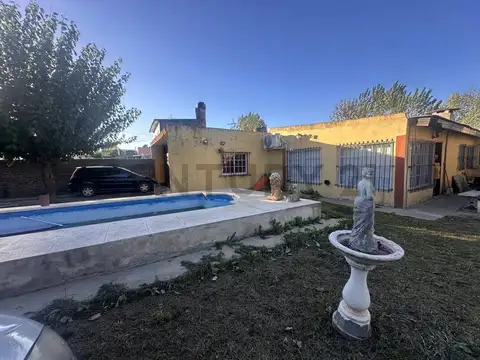 Casa 5 ambientes con 2 baños