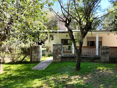 Casa en venta a 50 m del río – B° 6º Loteo, Santa Rosa de Calamuchita – cód 1315