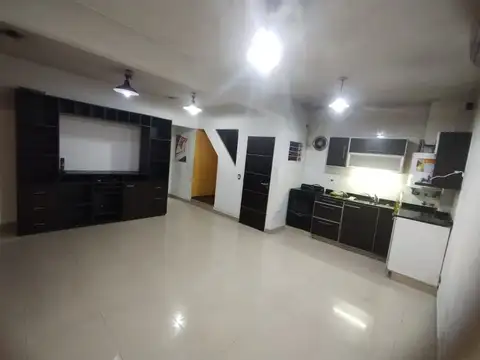 Depto Tipo Casa 3 ambientes con 2 baños