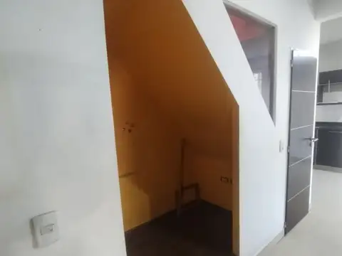 Depto Tipo Casa en Alquiler al Este