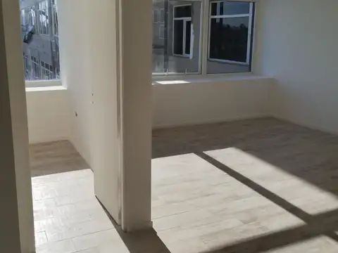 Oficina 2 ambientes con 1 baño