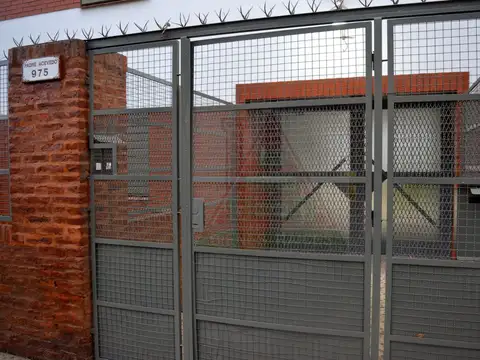 Padre Acevedo 900, Piso 1