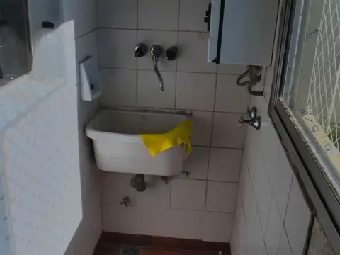 Av Varela 1400, Piso 14