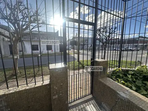 Depto Tipo Casa en Alquiler de 3 ambientes