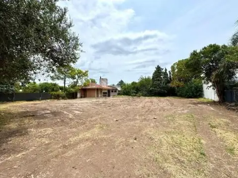 Terreno en Venta 50  mts Fondo