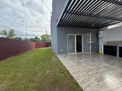 Casa en Alquiler en Los Polvorines, $ 1.700.000