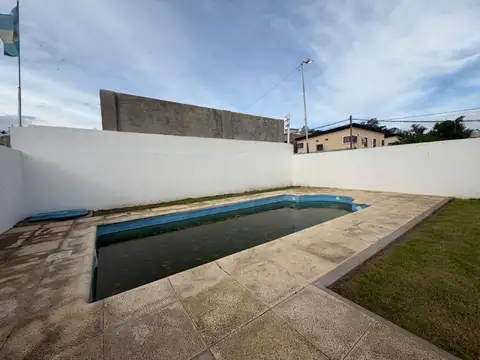 Casa 3 ambientes con 2 baños