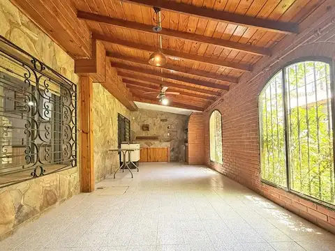 Casa 4 ambientes con 1 baño