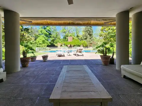 Casa 4 ambientes con 3 baños