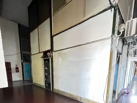 ALQUILER DE LOCAL de 30mts con entrepiso en MAIPU al 100 en VICENTE LOPEZ. OPORTUNIDAD.