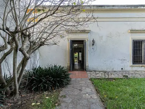 VENTA CASA 3 AMB EN SAN MIGUEL CON JARDIN Y PATIO