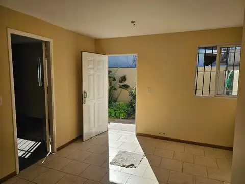 Depto Tipo Casa en Alquiler de 2 ambientes