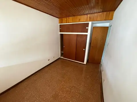 Casa en Alquiler con 1 cochera