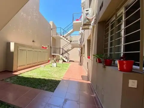 Olegario Víctor Andrade 951 , Piso 1