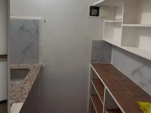 Departamento monoambiente con vista abierta y bajas expensas