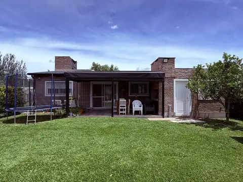 Casa 3 ambientes con 1 baño