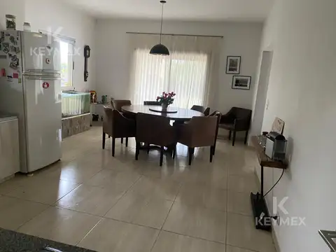 Casa en Venta en Pilar del Este - Santa Guadalupe, USD 260.000