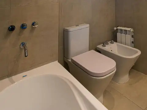 Av del Valle  al 2700