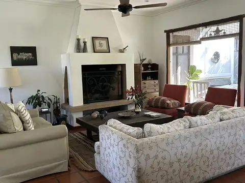 ENERO -  Casa en  Alquiler Temporal en Santa Bárbara