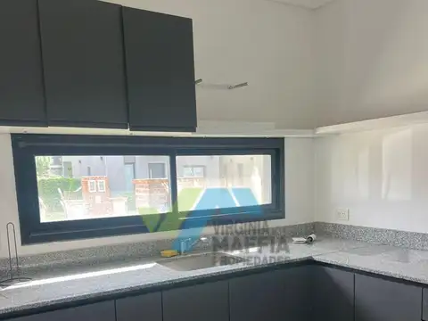 Casa en Alquiler en El Aljibe, USD 950
