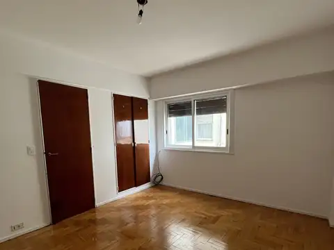 Treinta Y Tres Orientales 1000, Piso 2