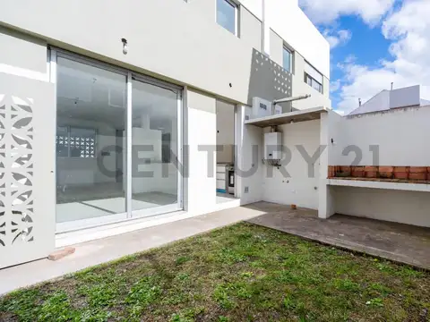 Dúplex en venta de 2 dormitorios en Ringuelet