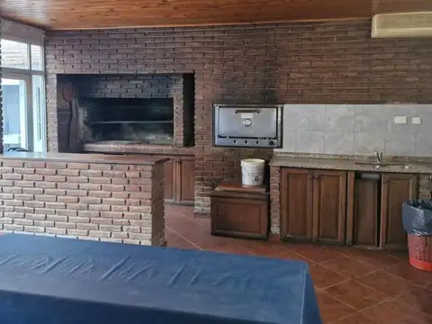 Condominio en venta de 25 departamentos, en San Miguel
