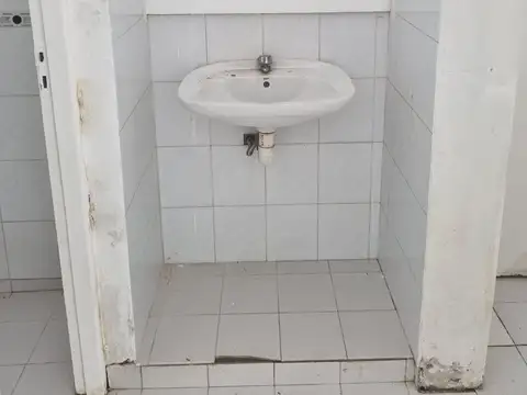 Boulevard Hipólito Yrigoyen 100