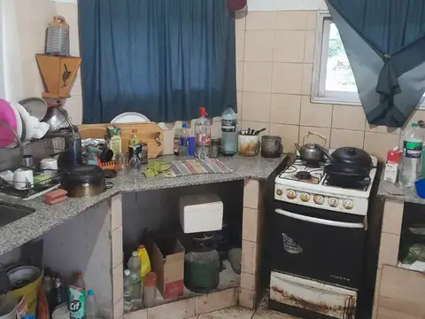 casa  dos dormitorios  sobre lote  de 1600 mts 100