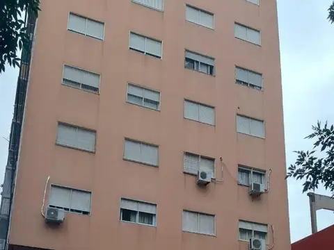 ALQUILER 4 AMBIENTES BALCON COCINA BAÑO LAVADERO- PATERNAL