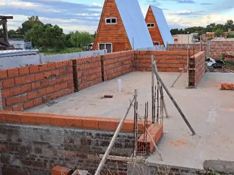 Casa 3 ambientes con 1 baño