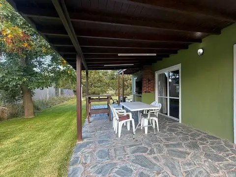 Casa 2 ambientes con 2 baños