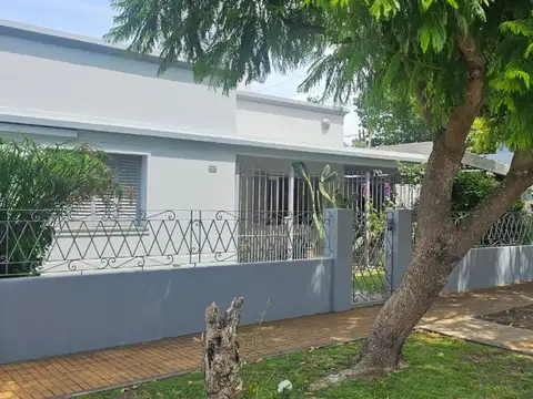 Casa de 2 dormitorios en Ezpeleta