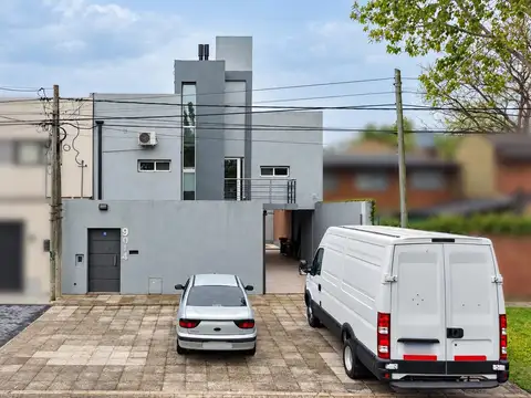 Casa 8 ambientes con 1 baño