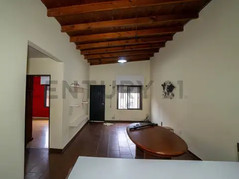 Calle 8 entre 515 y 516 , Piso 0