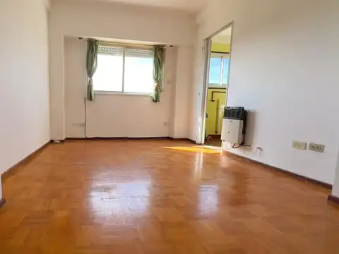 Departamento de 2 Ambientes, super Luminoso, muy buen estado