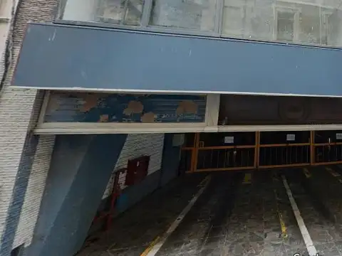 RETIRO Cochera Marcelo T Alvear y Maipu