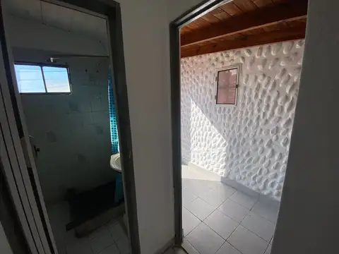 Depto Tipo Casa 2 ambientes con 1 baño