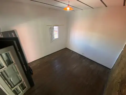 Depto Tipo Casa en Alquiler en Avellaneda, $ 500.000