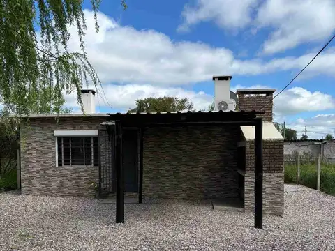 VENTA CASA SAN LUIS UN DORMITORIO PARRILLERO FONDO