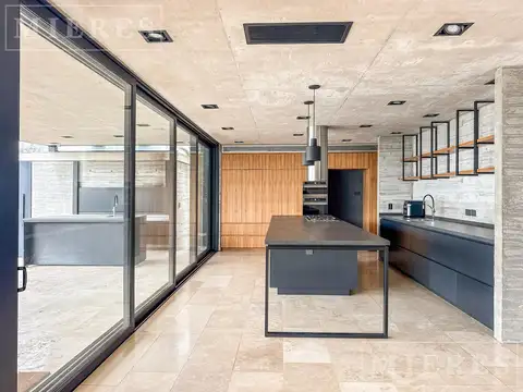 Casa en Venta al Este