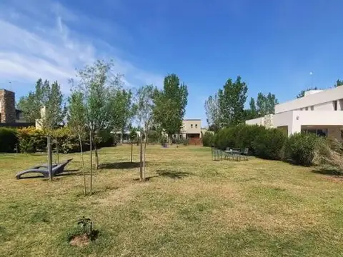 Excelente Terreno Puerto Roldan 878 m2. Escriturado