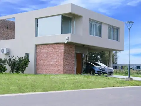 MARIA EUGENIA RESIDENCES & VILLAGE