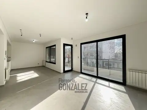 PISO 4 AMBIENTES CON COCHERA EN BARRIO NAON - EN POZO