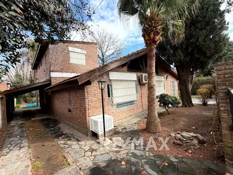 VENTA CASA 5 AMB CON PILETA Bº MIRASOLES- PILAR